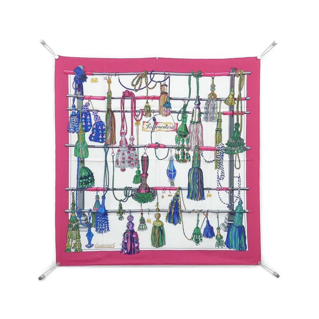 Hermes Passeminterie Carre Scarf Muffler: --- Catalog ---Category: SizeSize (LxW): 90cm x 90cm / 35.43'' x 35.43''Category: DesignType: ScarfColor: WhiteGender: Women,MenMaterial: Silk Category: GeneralBrand: Hermes--- Item List ---Section: