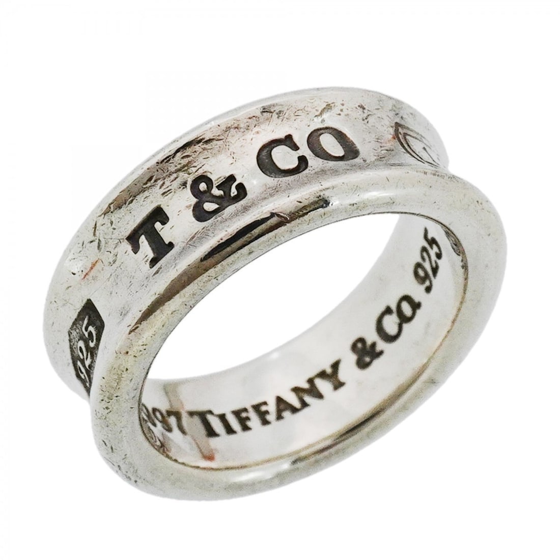 Tiffany & Co. Narrow Ring, Sterling Silver 925, Size 11.5 (Women's): --- Catalog ---Category: SizeJP Size: 11.5US Size: 6Category: DesignType: Band ringGender: WomenMaterial: Silver 925Category: GeneralBrand: Tiffany--- Item List ---Section: ConditionRanking: Rank AB U