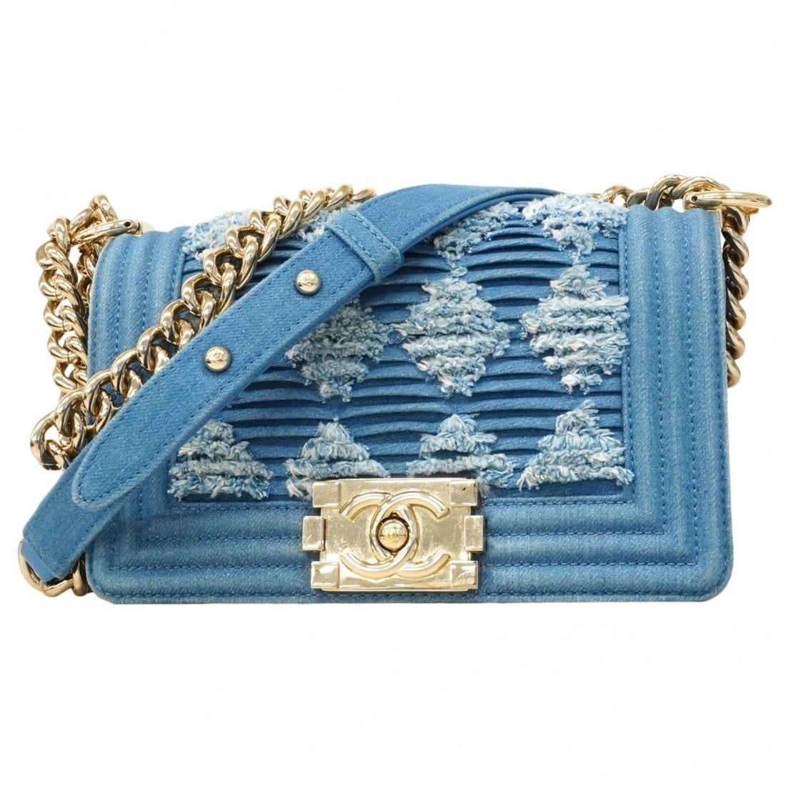 Chanel Boy Chain Shoulder Bag, Denim Blue Champagne, Women's: --- Catalog ---Category: SizeSize (HxWxD): 13cm x 20cm x 6.5cm / 5.11'' x 7.87'' x 2.55''Category: DesignType: Shoulder bagColor: BlueGender: WomenMaterial: Denim Hardware Color: Champagne goldCategor