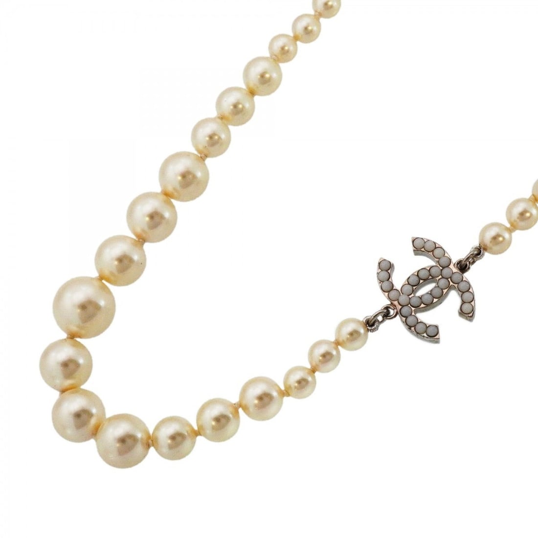 Chanel Necklace, Coco Mark, Metal, Faux Pearl, Silver, Women's: --- Catalog ---Category: SizeNeck Circumference: 88.5 cm / 34.84''Category: DesignColor: SilverGender: WomenMaterial: MetalNecklace Type: NecklaceCategory: GeneralBrand: Chanel--- Item List ---Section