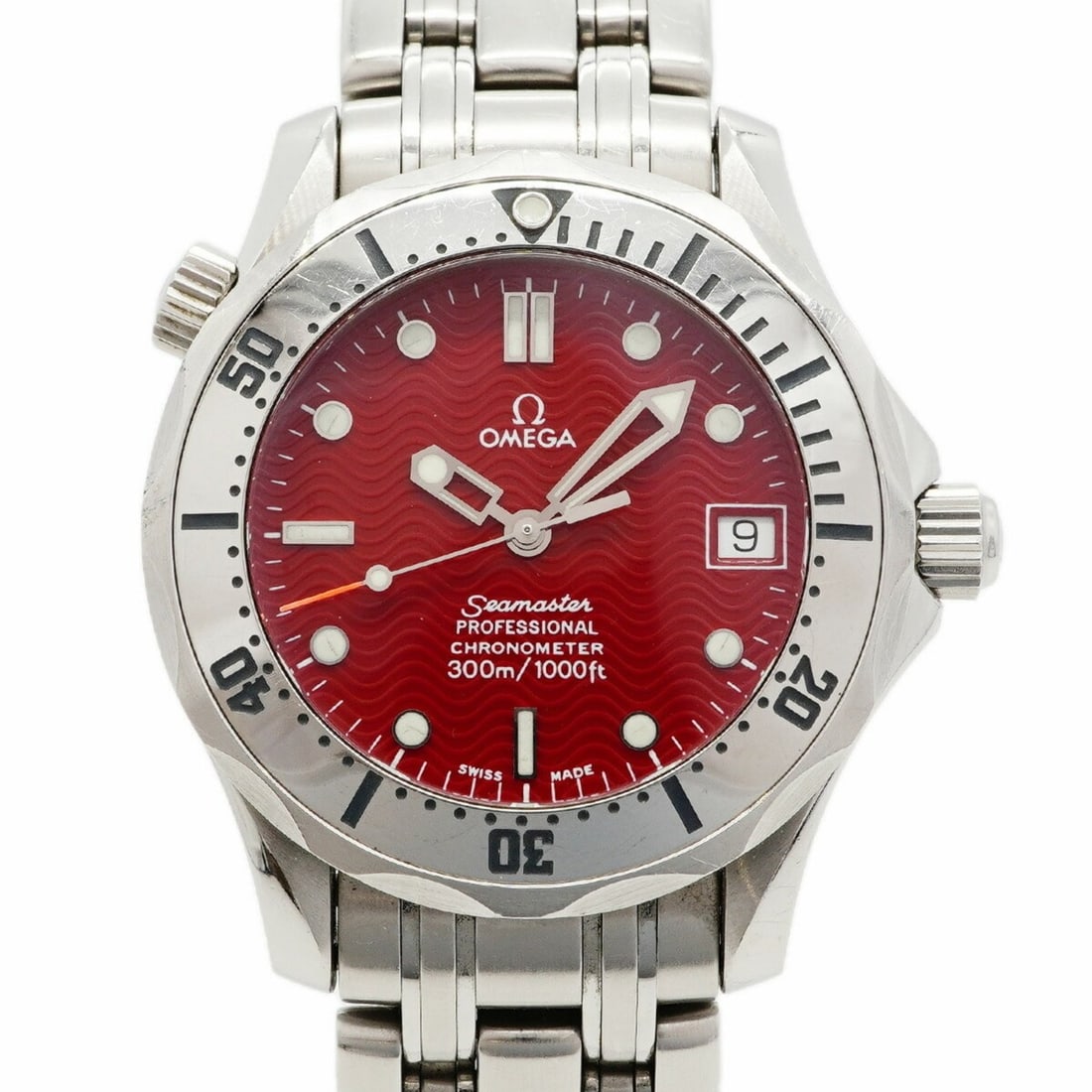Omega Seamaster Marui Limited Edition 2552.61 Red Dial Watch (Boys' Size): --- Catalog ---Category: SizeWrist Size: 17cm / 6.69''Case Diameter: 36mm / 1.42''Category: DesignType: WristwatchGender: BoysColor (Dial): Red colorMaterial (Band): Stainless steelCategory: GeneralMP