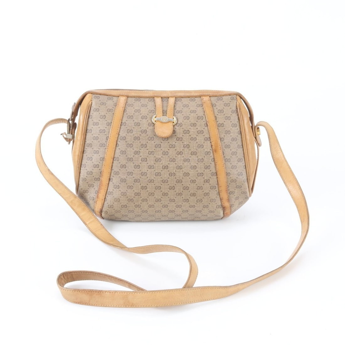 Vintage Old Gucci Micro GG Leather Shoulder Bag, Crossbody, Beige, Women's: --- Catalog ---Category: SizeSize (HxWxD): 17cm x 24cm x 6cm / 6.69'' x 9.44'' x 2.36''Strap Length: 114cm / 44.88''Category: DesignType: Shoulder bagColor: Beige, BrownGender: WomenSeason: VintageMat
