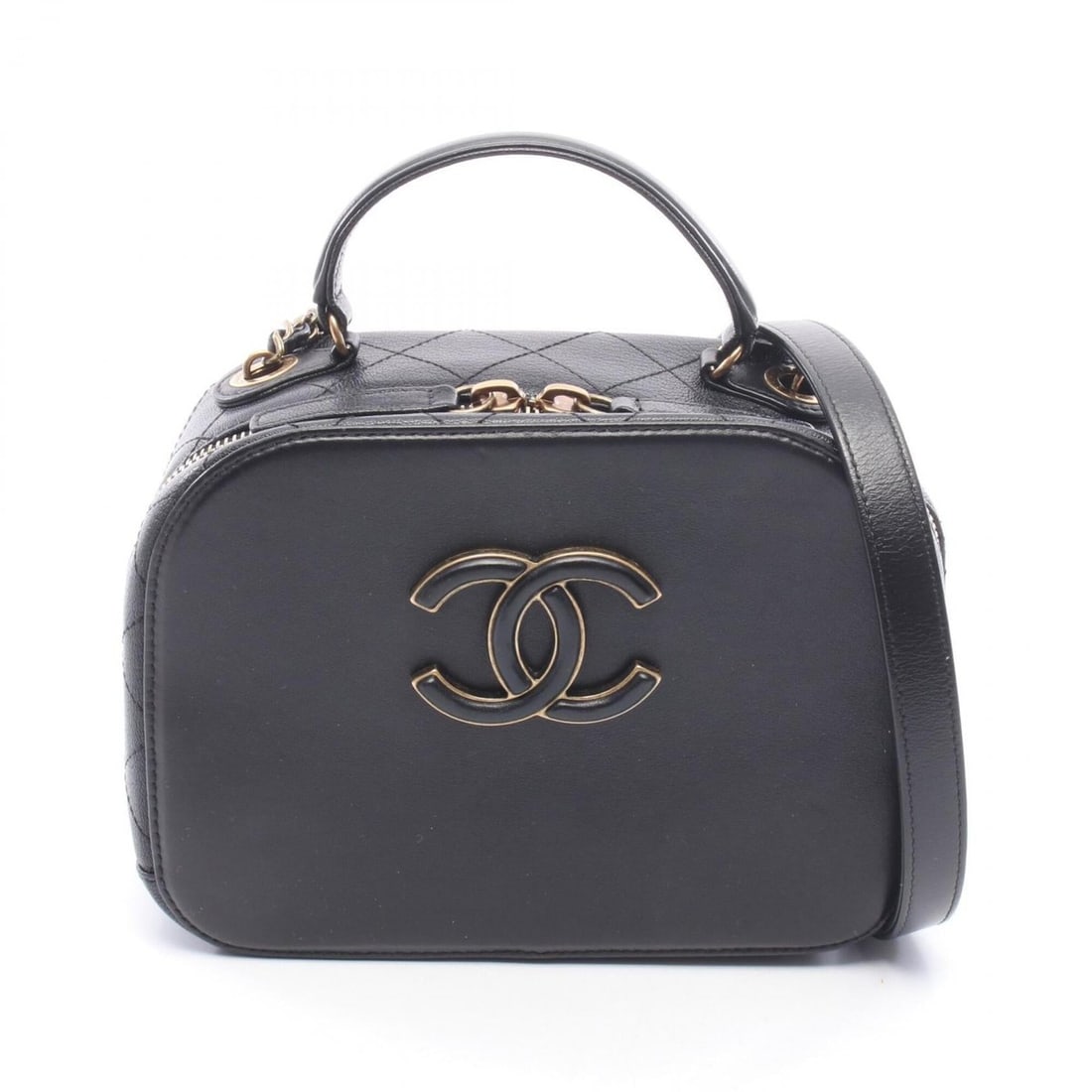 Chanel Coco Mark Shoulder Bag Handbag Leather Women's Black A93463: --- Catalog ---Category: SizeSize (HxWxD): 14cm x 19cm x 7.5cm / 5.51'' x 7.48'' x 2.95''Category: DesignType: Handbag, Shoulder bagColor: BlackGender: WomenMaterial: Leather Category: GeneralMPN: A93