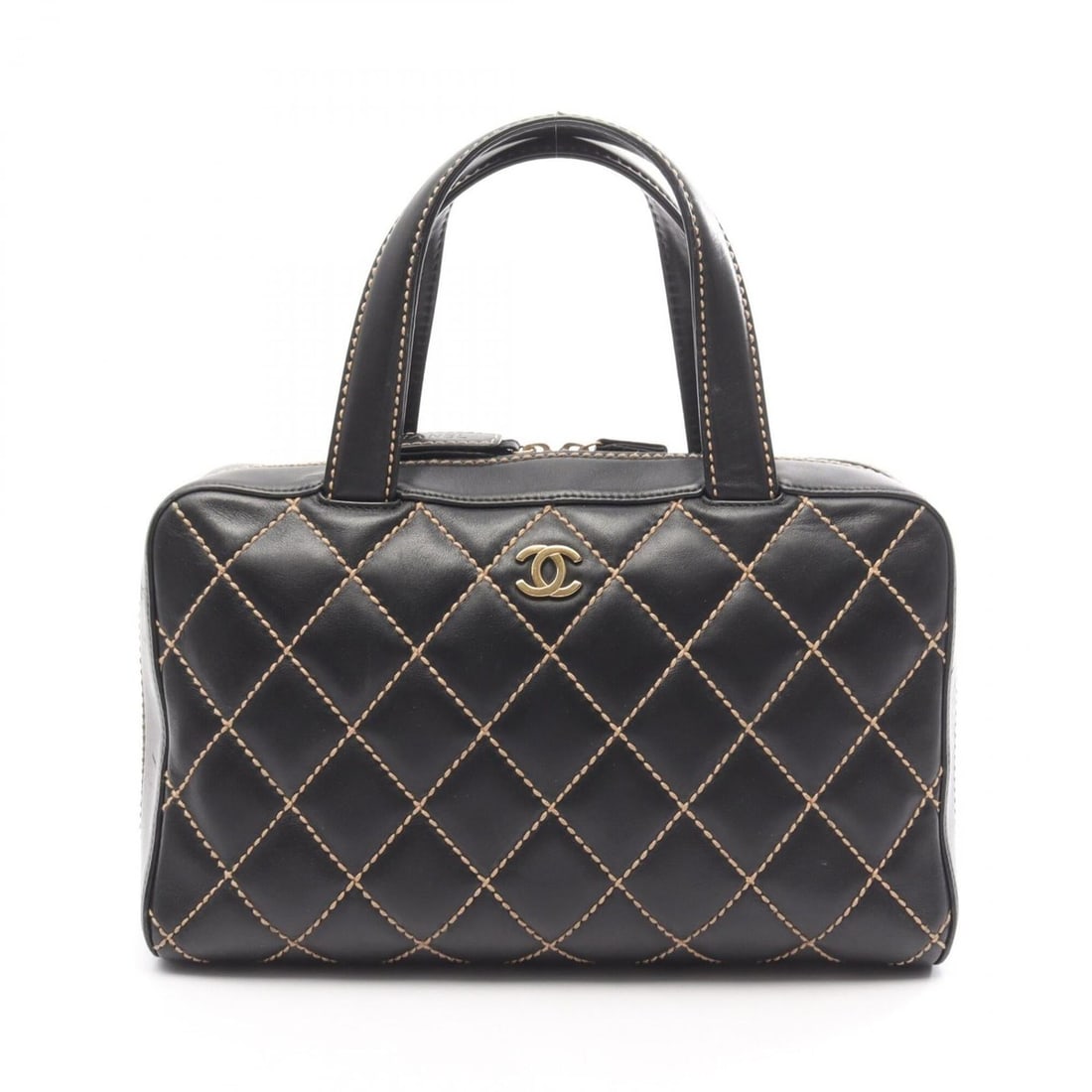 Chanel Wild Stitch Handbag, Leather, Women's, Black (A18121): --- Catalog ---Category: SizeSize (HxWxD): 20cm x 33cm x 12cm / 7.87'' x 12.99'' x 4.72''Handle Length: 38cm / 14.96''Category: DesignType: HandbagColor: BlackGender: WomenMaterial: Leather Hardware C