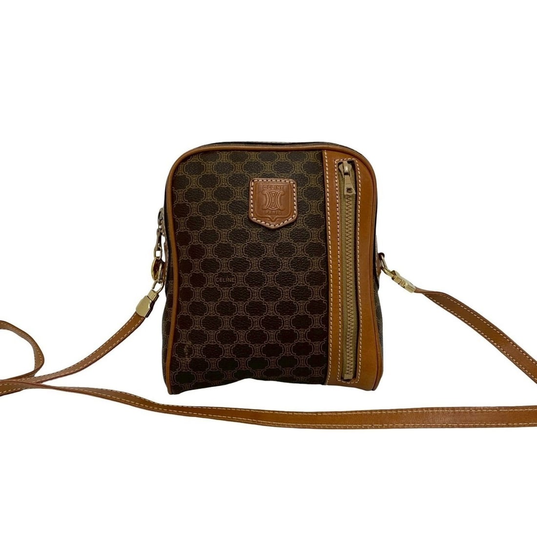 CELINE Vintage Magadham Blazon Triomphe Pattern Logo Leather Shoulder Bag/Pochette Brown 71000: --- Catalog ---Category: SizeSize (HxWxD): 19.5cm x 17cm x 4.5cm / 7.67'' x 6.69'' x 1.77''Category: DesignType: Pochette, Shoulder bagColor: BrownGender: WomenMaterial: PVC , Leather Category: Genera