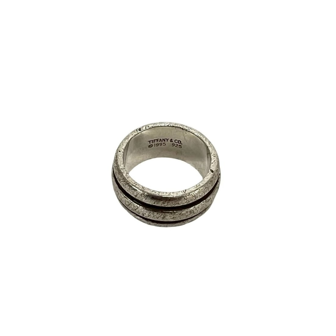 TIFFANY&Co. Tiffany Vintage Grooved Double Line Ring, Sterling Silver 925, 88155: --- Catalog ---Category: SizeJP Size: 8US Size: 4.5Category: DesignType: Band ringColor: SilverGender: WomenSeason: VintageMaterial: Silver 925Category: GeneralBrand: Tiffany--- Item List ---Section:
