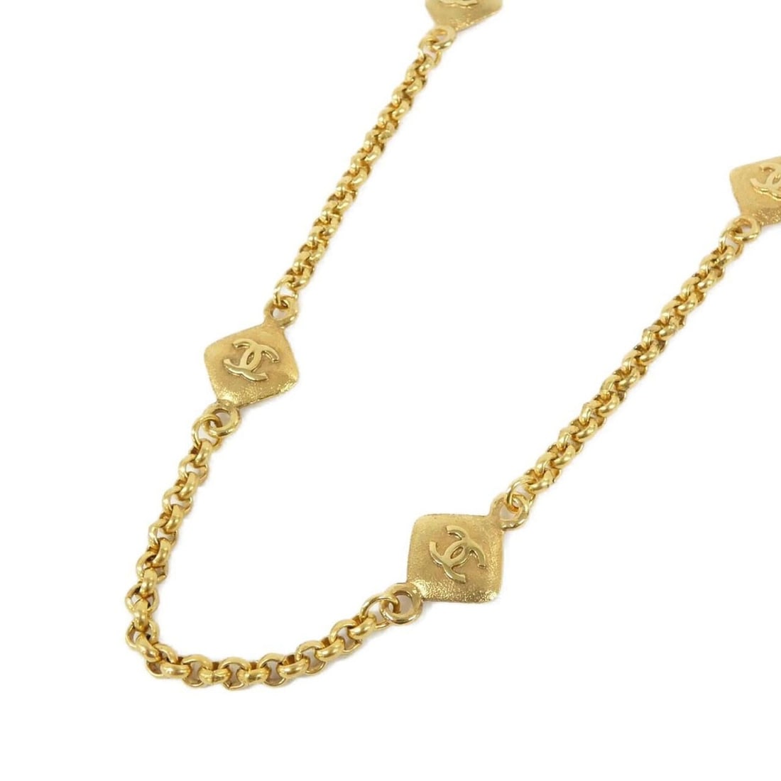 Chanel necklace: --- Catalog ---Category: SizePendant Size: 34mm x 20mm / 1.33'' x 0.78''Neck Circumference: 90 cm / 35.43''Category: DesignColor: GoldGender: WomenNecklace Type: NecklaceCategory: GeneralBrand: