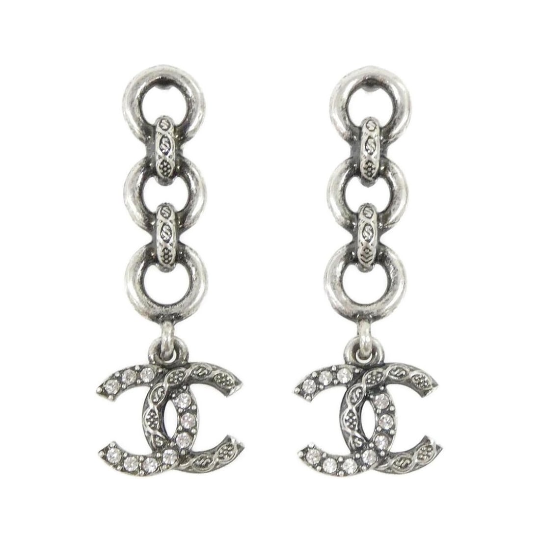 Chanel earrings: --- Catalog ---Category: SizeSize (HxWxD): 38.00mm x 13.00mm / 1.50'' x 0.51''Category: DesignType: Stud earringsColor: ClearGender: Women,MenCategory: GeneralBrand: Chanel--- Item List ---Section: