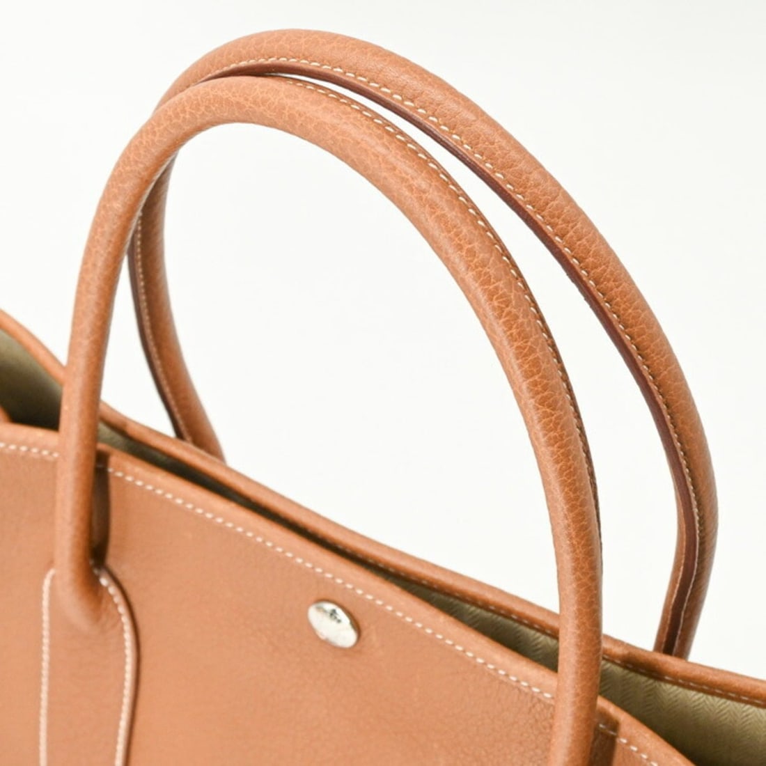 Louis Vuitton Monogram Loop M11267 Shoulder Bag - 10