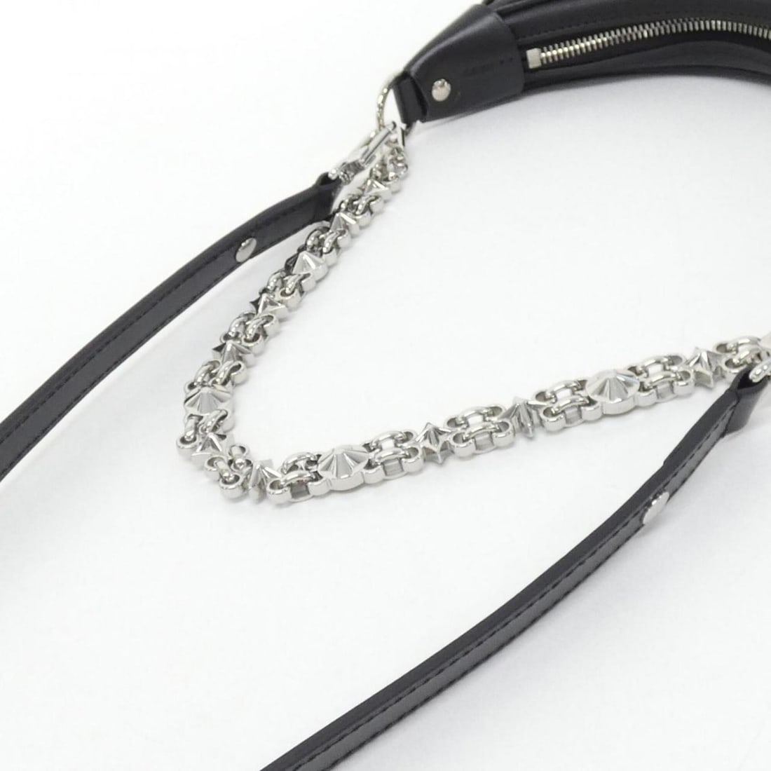 Louis Vuitton Monogram Loop M11267 Shoulder Bag - 5