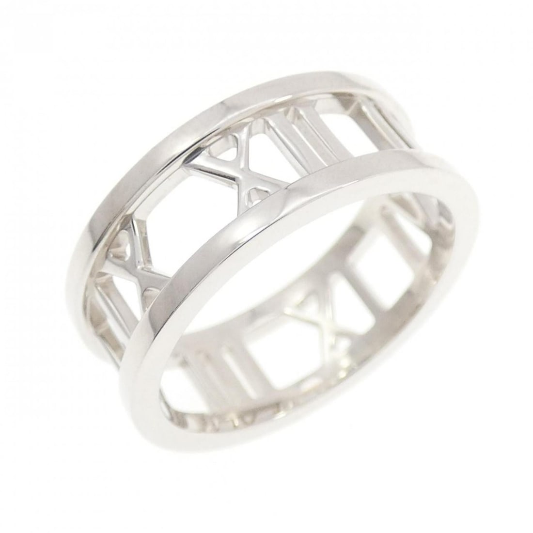 Tiffany Atlas Ring: --- Catalog ---Category: SizeJP Size: 10US Size: 5.5Category: DesignType: Band ringGender: WomenMaterial: White gold (18K)Category: GeneralBrand: Tiffany--- Item List ---Section: ConditionRanking: