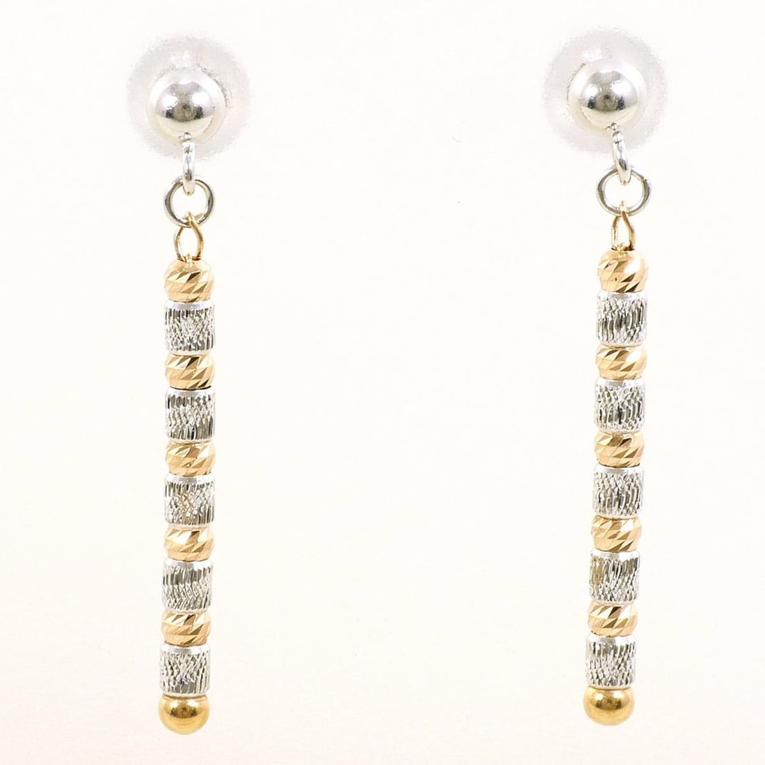 18K (18-karat) Yellow Gold Earrings, Total Weight 0.9g, Jewelry: --- Catalog ---Category: SizeWeight: 0.9g / 0.03oz.Category: DesignType: Stud earringsColor: White gold, Yellow goldMetal: Gold, White GoldGender: WomenMaterial: White gold (18K), Yellow gold (18K)Met