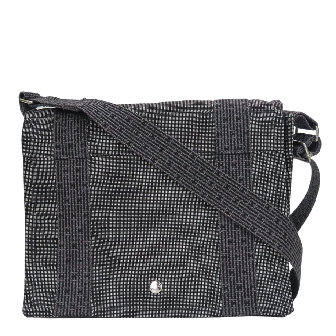 Hermes Shoulder Bag Bazas PM Herline Cotton Canvas Gray Men's HERMES: --- Catalog ---Category: SizeWeight: 550g / 1.21lb.Size (HxWxD): 28cm x 30cm x 6.5cm / 11.02'' x 11.81'' x 2.55''Strap Length: 73cm - 123cm / 28.74'' - 48.42''Category: DesignType: Shoulder bagColor: 