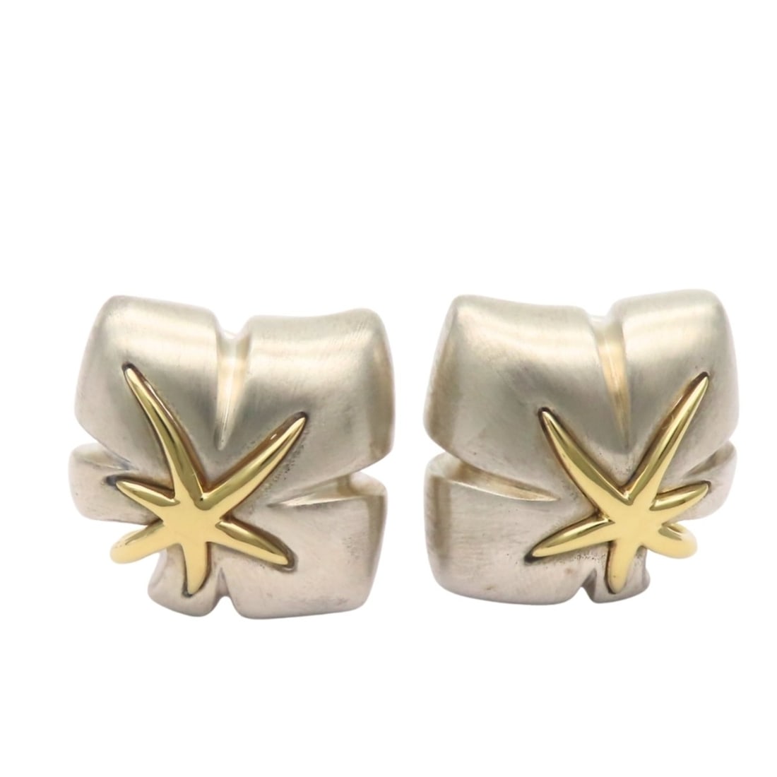 Tiffany & Co. Maple Leaf Earrings, Sterling Silver 925 18K Yellow Gold Combination, Women's.: --- Catalog ---Category: SizeWeight: 17.5g / 0.61oz.Size (HxWxD): 23.00mm x 26.00mm / 0.91'' x 1.02''Category: DesignType: Clip earringsColor: Gold, SilverGender: WomenMaterial: Silver 925, Yellow gol