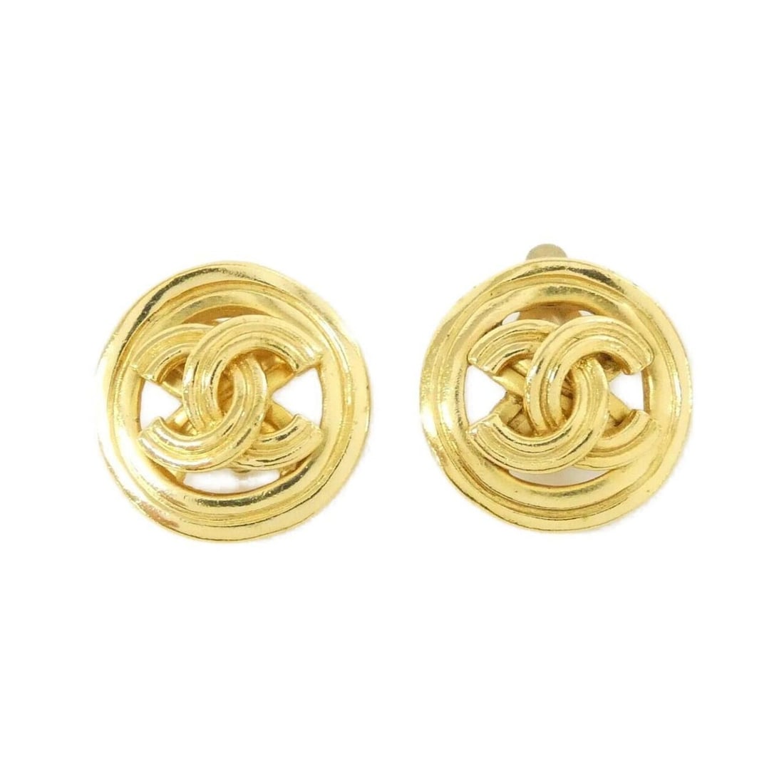 Chanel 06479 Earrings: --- Catalog ---Category: SizeSize (HxWxD): 22.00mm x 22.00mm / 0.87'' x 0.87''Category: DesignType: Clip earringsColor: GoldGender: WomenCategory: GeneralBrand: Chanel--- Item List ---Section: