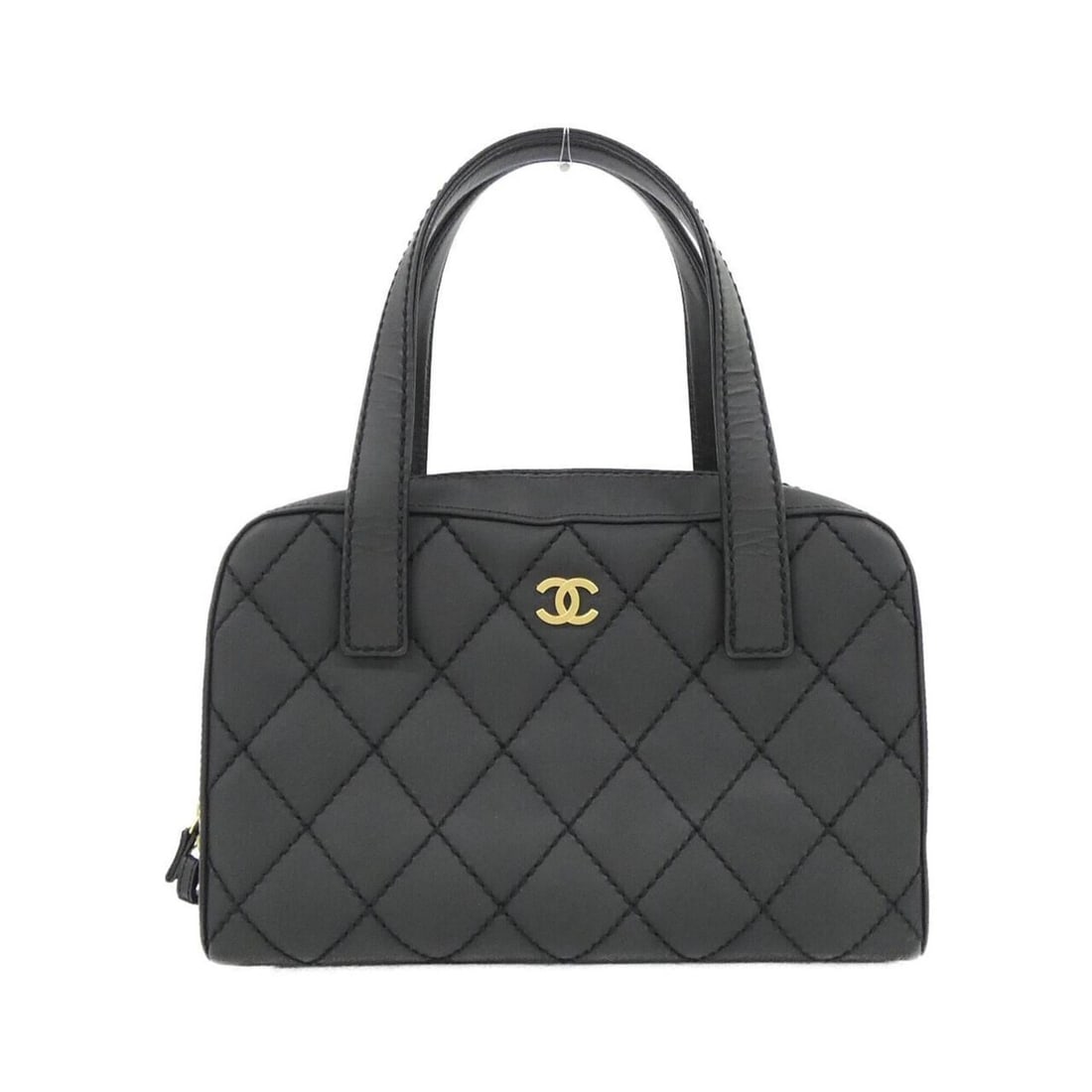 Chanel Wild Stitch Line 20666 Handbag: --- Catalog ---Category: SizeSize (HxWxD): 18cm x 29cm x 11cm / 7.08'' x 11.41'' x 4.33''Category: DesignType: HandbagColor: BlackGender: WomenMaterial: Leather Category: GeneralBrand: Chanel--- Item 
