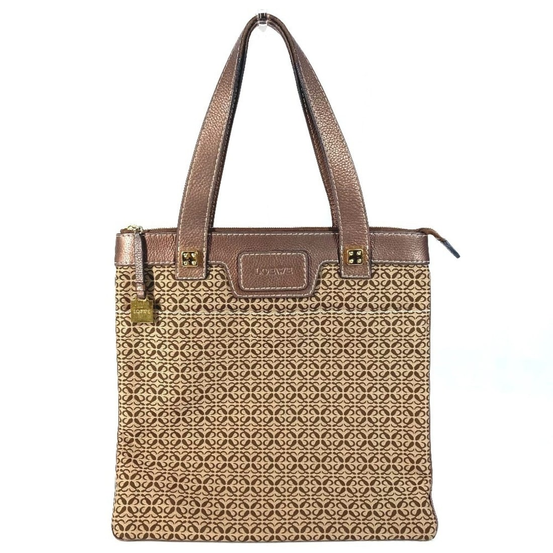 LOEWE Anagram Logo New Road Line Tote Bag Shoulder Leather Canvas Men's Women's Brown: --- Catalog ---Category: SizeSize (HxWxD): 38cm x 39.5cm / 14.96'' x 15.55''Category: DesignType: Shoulder bag, Tote bagColor: BrownGender: Men,WomenMaterial: Leather , Canvas Category: GeneralBrand: 