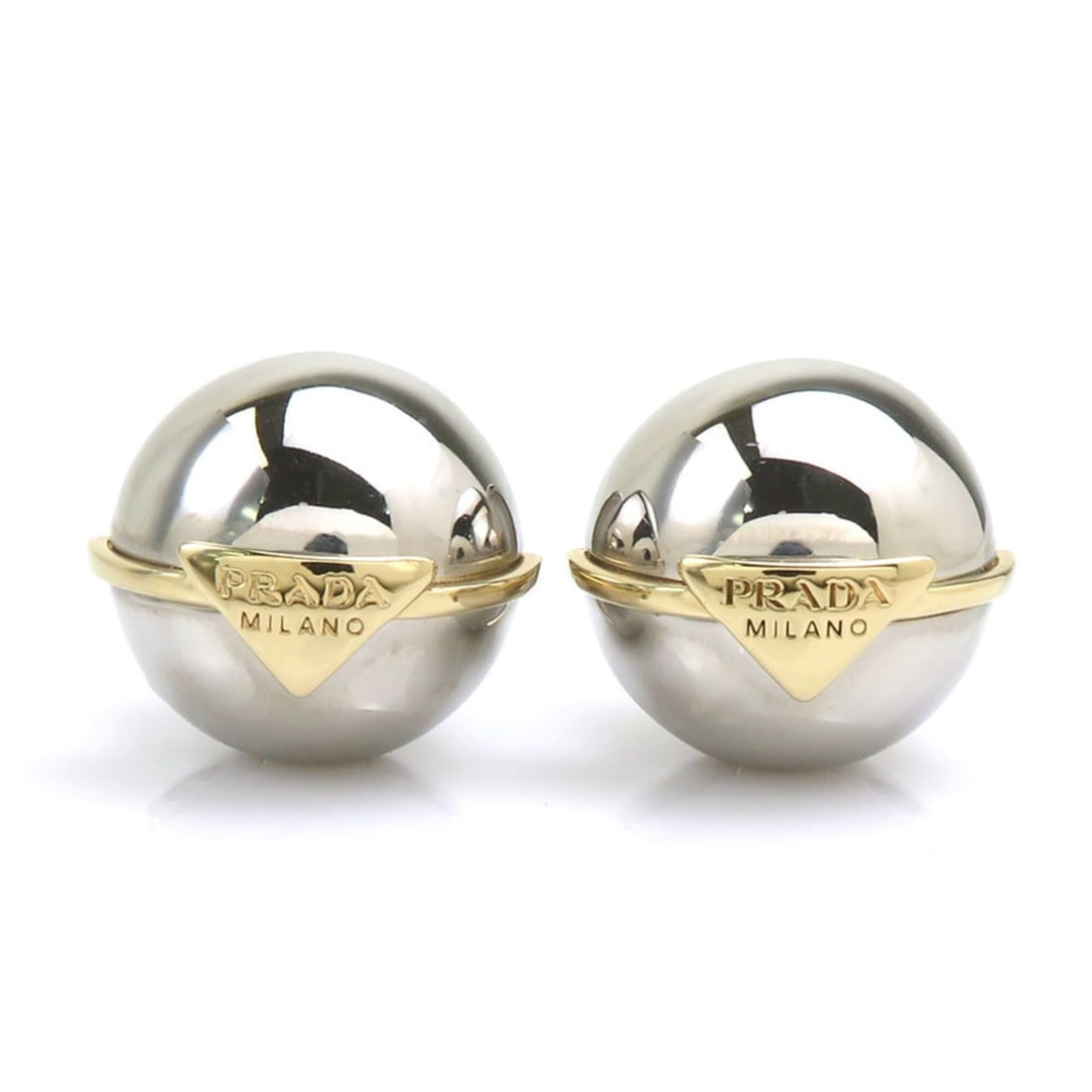 Prada earrings, metal, silver and gold, women's, 1IO241 h32217k: --- Catalog ---Category: SizeSize (HxWxD): 20.00mm x 20.00mm / 0.79'' x 0.79''Category: DesignType: Stud earringsColor: Gold, SilverGender: WomenMaterial: MetalCategory: GeneralMPN: 1IO241Brand: Prada
