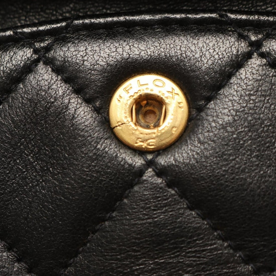 Chanel shoulder bag - 12