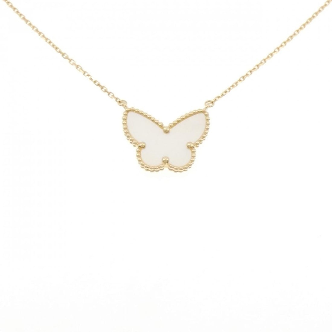 Van Cleef & Arpels Lucky Alhambra Papillon Necklace: --- Catalog ---Category: SizePendant Size: 16.1mm x 20.8mm / 0.63'' x 0.81''Neck Circumference: 42 cm / 16.53''Category: DesignColor: Yellow goldGender: WomenMaterial: Yellow gold (18K)Pendant Type: