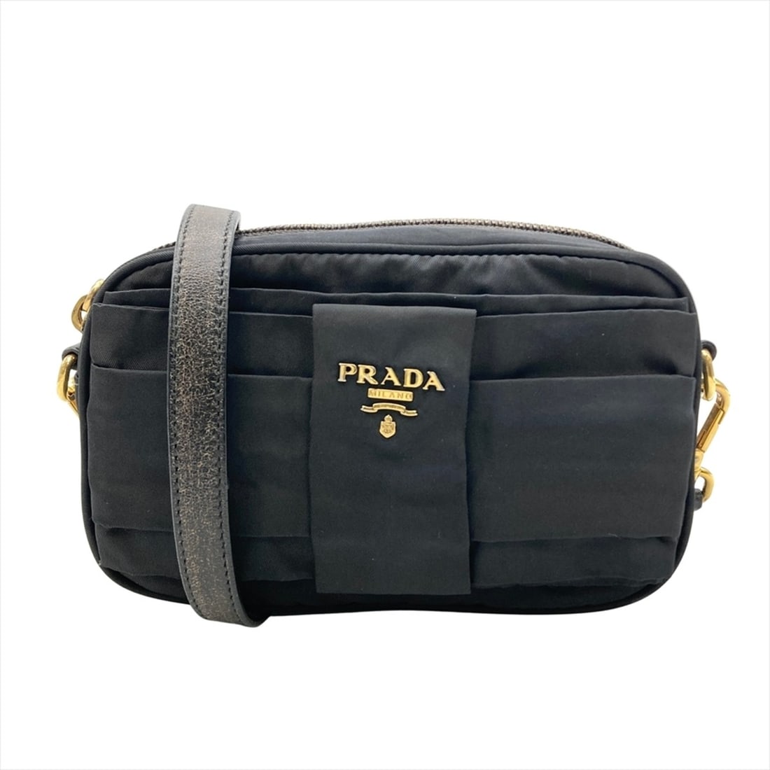 Prada PRADA Ribbon Motif Mini Shoulder Bag Nylon BP0166 Black Handbag Pouch: --- Catalog ---Category: SizeSize (HxWxD): 11cm x 18cm x 6cm / 4.33'' x 7.08'' x 2.36''Category: DesignType: Handbag, Pouch, Shoulder bagColor: BlackGender: Women,MenMaterial: Nylon Category: GeneralM