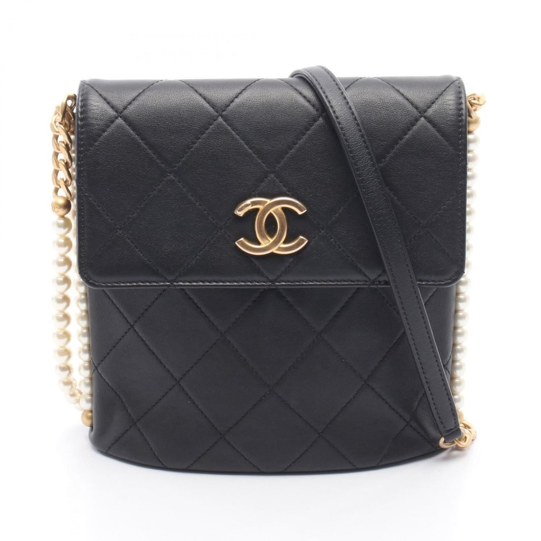 Chanel Matelassé Faux Pearl Shoulder Bag, Handbag, Leather, Women's, Black, AS2503: --- Catalog ---Category: SizeSize (HxWxD): 19cm x 20.5cm x 7.5cm / 7.48'' x 8.07'' x 2.95''Strap Length: 98cm / 38.58''Category: DesignType: Handbag, Shoulder bagColor: BlackGender: WomenMaterial: Lea