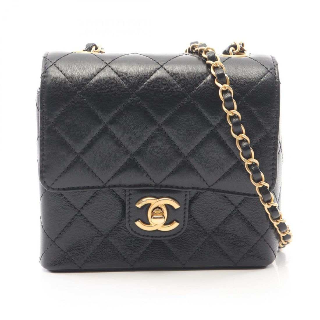 Chanel Matelassé Shoulder Bag/Handbag, Leather, Women's, Black, AS3648: --- Catalog ---Category: SizeSize (HxWxD): 14cm x 15.5cm x 7cm / 5.51'' x 6.1'' x 2.75''Strap Length: 111cm / 43.7''Category: DesignType: Handbag, Shoulder bagColor: BlackGender: WomenMaterial: Leathe