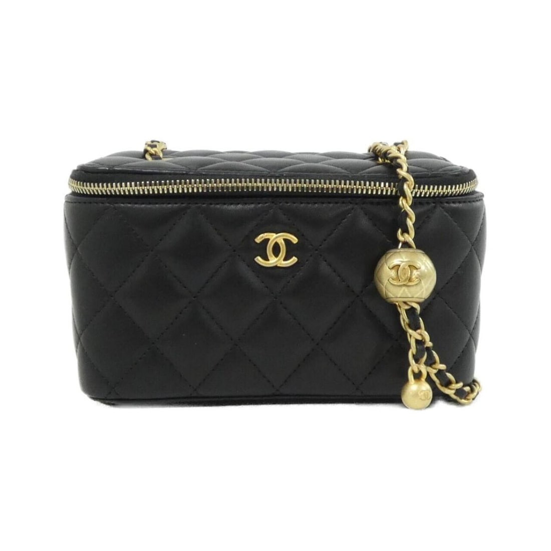 Chanel AP2303 Shoulder Bag: --- Catalog ---Category: SizeSize (HxWxD): 10cm x 16cm x 8cm / 3.93'' x 6.29'' x 3.14''Category: DesignType: Shoulder bagColor: BlackGender: WomenClosure: StrapMaterial: Leather Leather/Fur Type:
