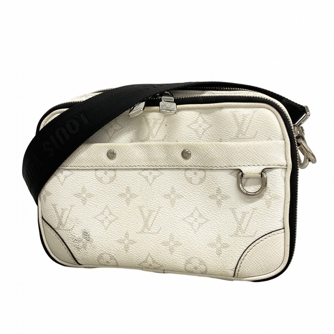Louis Vuitton Taigarama Alpha Shoulder Bag M31069 Optic White Men's: --- Catalog ---Category: SizeSize (HxWxD): 15cm x 23cm x 7.5cm / 5.9'' x 9.05'' x 2.95''Category: DesignType: Shoulder bagColor: WhiteGender: MenCategory: GeneralMPN: M31069Brand: Louis Vuitton--- Ite