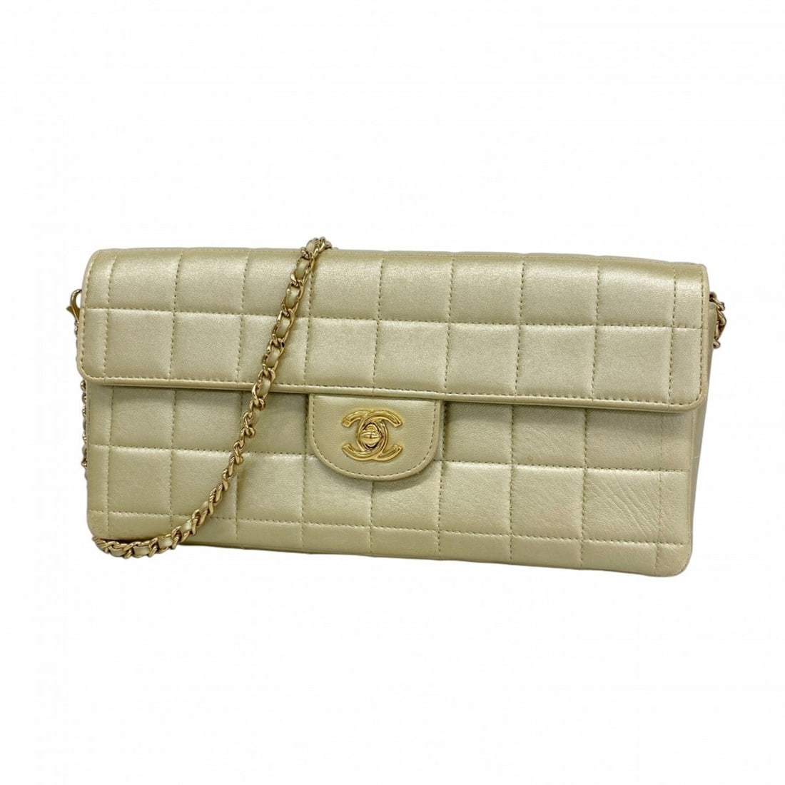 Chanel Chocolate Bar Chain Shoulder Bag, Lambskin, Beige, Women's: --- Catalog ---Category: SizeSize (HxWxD): 13.5cm x 26cm x 4cm / 5.31'' x 10.23'' x 1.57''Category: DesignType: Shoulder bagColor: BeigeGender: WomenMaterial: Leather Hardware Color: GoldLeather/Fur T