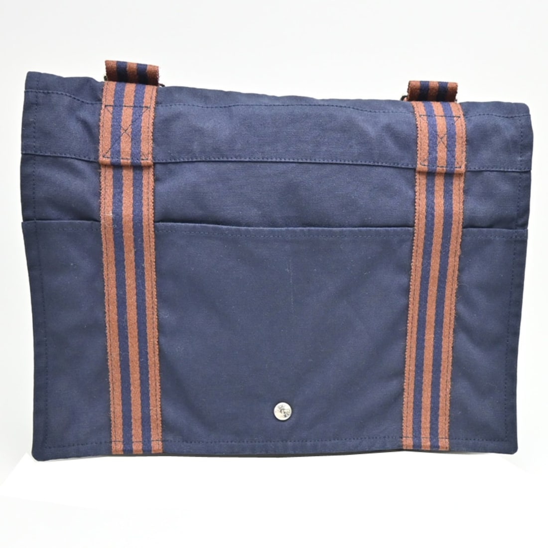 Hermes Fourre-Tout Bassas MM Women's/Men's Shoulder Bag, Cotton, Navy: --- Catalog ---Category: SizeSize (HxWxD): 28cm x 40cm x 8cm / 11.02'' x 15.74'' x 3.14''Category: DesignType: Shoulder bagColor: Brown, NavyGender: Men,WomenMaterial: Cotton Category: GeneralBrand: H