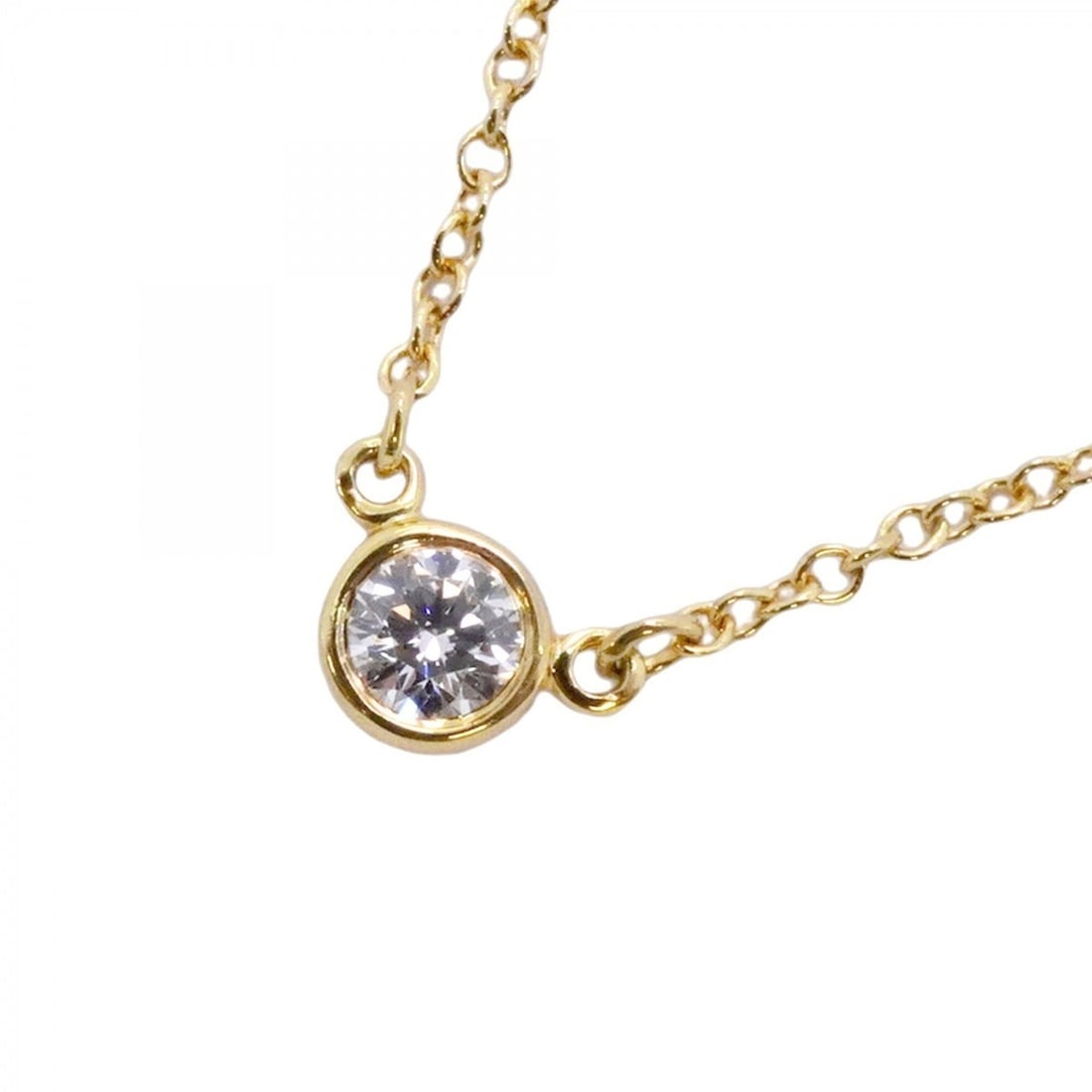 Tiffany & Co. By the Yard Necklace, 1PD (18K Yellow Gold) Diamond, Women's: --- Catalog ---Category: SizePendant Size: 4.1mm x 3.8mm / 0.16'' x 0.14''Neck Circumference: 41 cm / 16.14''Category: DesignStone: DiamondGender: WomenMaterial: Yellow gold (18K)Necklace Type: Neckla