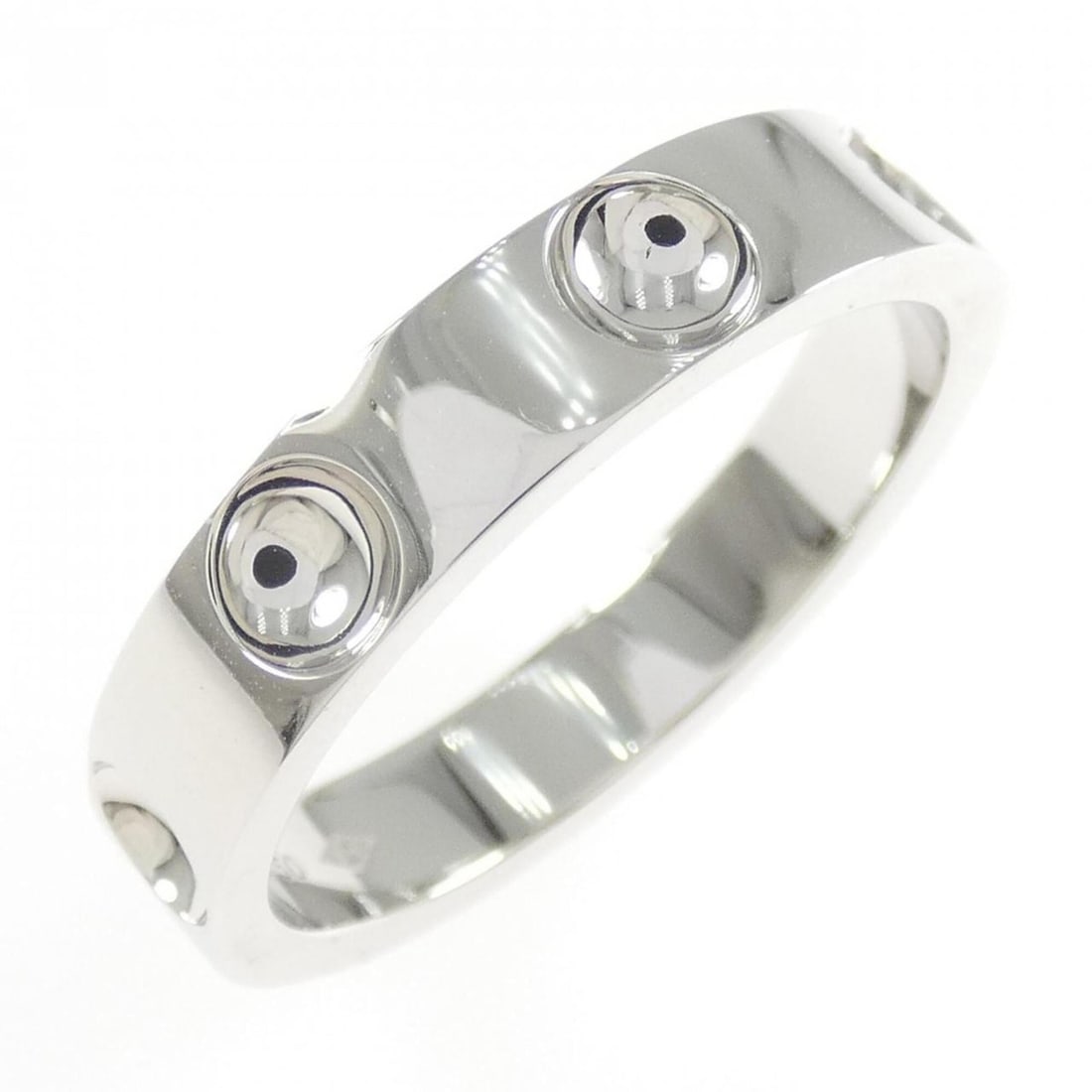 Louis Vuitton Petite Bague Empreinte Ring: --- Catalog ---Category: SizeUS Size: 13.5Brand Size: 68Category: DesignType: Band ringGender: WomenMaterial: White gold (18K)Category: GeneralBrand: Louis Vuitton--- Item List ---Section: ConditionRa