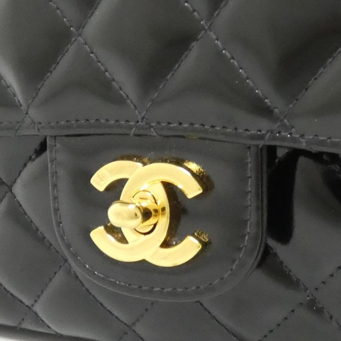 Chanel handbag - 4