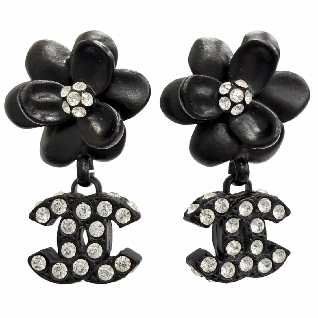 CHANEL Vintage 02A Camellia Coco Mark Rhinestone Earrings (Pair) Black, Made in France, Women's,: --- Catalog ---Category: SizeSize (HxWxD): 31.00mm x 20.00mm / 1.22'' x 0.79''Category: DesignType: Stud earringsColor: BlackGender: WomenMaterial: RhinestoneCategory: GeneralMPN: 02ABrand: ChanelCoun