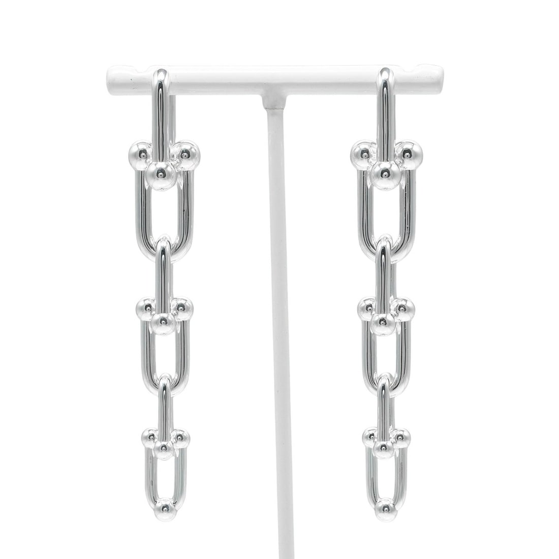 Tiffany & Co. Hardware Graduated Link Earrings, Sterling Silver 925, Approx. 22.4g: --- Catalog ---Category: SizeSize (HxWxD): 80.00mm x 14.30mm / 3.15'' x 0.56''Category: DesignType: Stud earringsGender: WomenMaterial: Silver 925Category: GeneralBrand: Tiffany--- Item List ---Sectio
