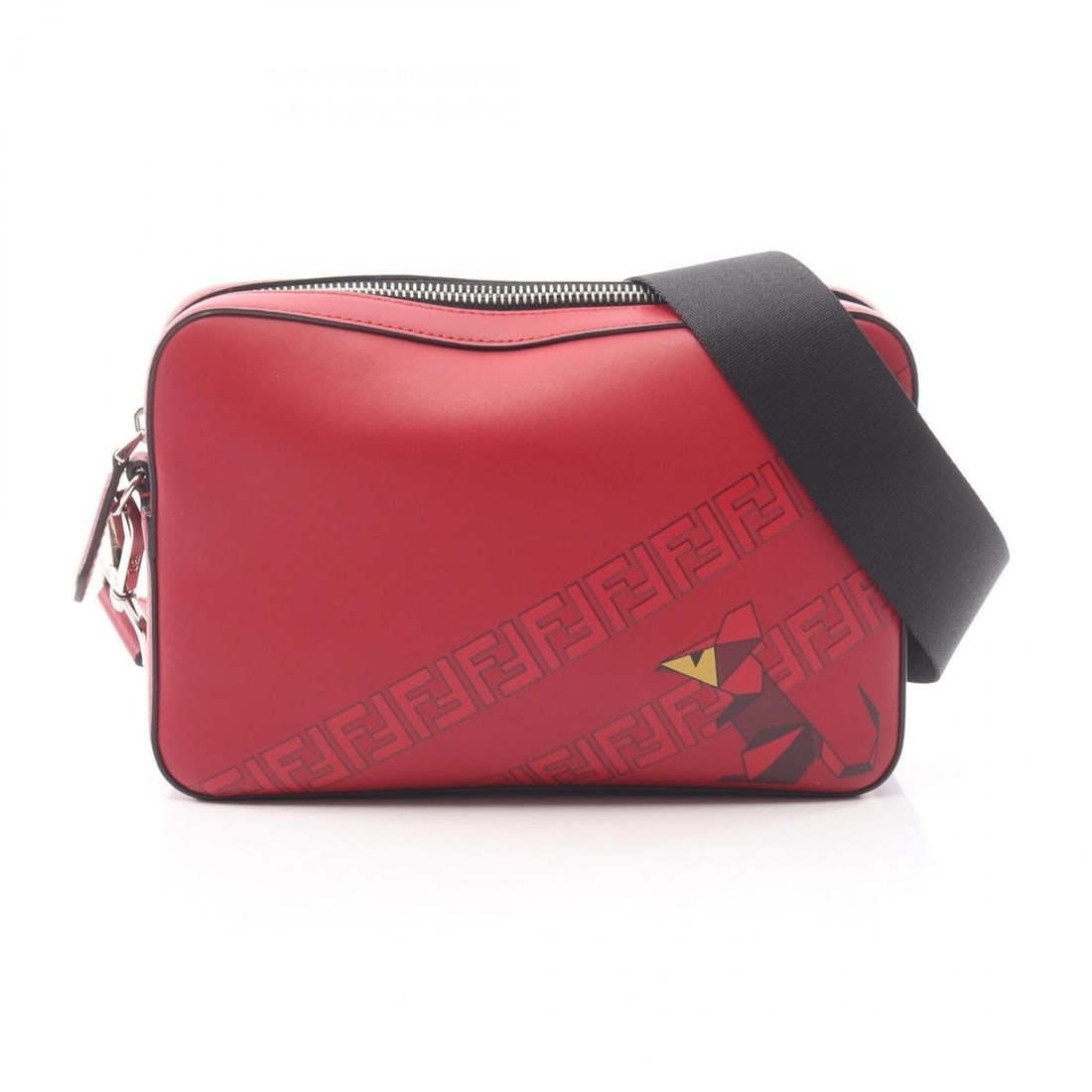 Fendi Diagonal Camera Case, Lunar New Year Limited Collection, Shoulder Bag/Handbag, Leather, Men's,: --- Catalog ---Category: SizeSize (HxWxD): 15cm x 22.5cm x 4.5cm / 5.9'' x 8.85'' x 1.77''Category: DesignType: Handbag, Shoulder bagColor: Red colorGender: MenMaterial: Leather Category: GeneralMPN: 