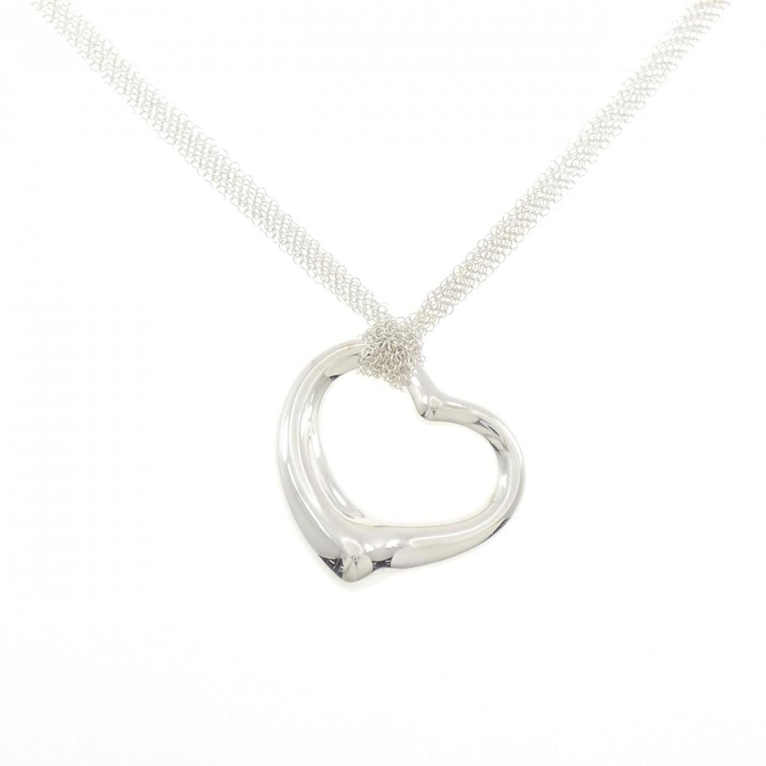 Tiffany Open Heart Necklace: --- Catalog ---Category: SizePendant Size: 34mm x 33.5mm / 1.33'' x 1.31''Neck Circumference: 76 cm / 29.92''Category: DesignGender: WomenMaterial: Silver 925Pendant Type: PendantNecklace Type: Neckla