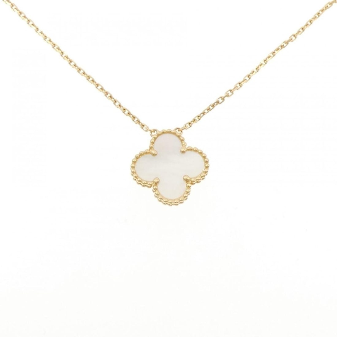 Van Cleef & Arpels Vintage Alhambra Necklace: --- Catalog ---Category: SizePendant Size: 14.8mm x 14.8mm / 0.58'' x 0.58''Neck Circumference: 37 cm - 41 cm / 14.56'' - 16.14''Category: DesignGender: WomenMaterial: Yellow gold (18K)Pendant Type: P