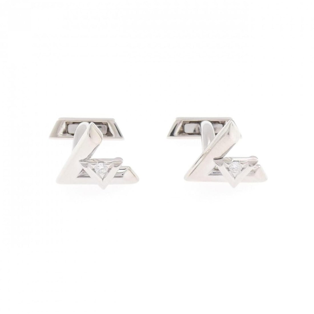 Louis Vuitton Bouton de Manchette LV Volt One Cufflinks: --- Catalog ---Category: SizeSize (HxWxD): 13.40mm x 14.90mm / 0.53'' x 0.59''Category: DesignType: CufflinksStone: DiamondGender: WomenMaterial: White gold (18K)Category: GeneralMPN: Q97163Brand: Lou