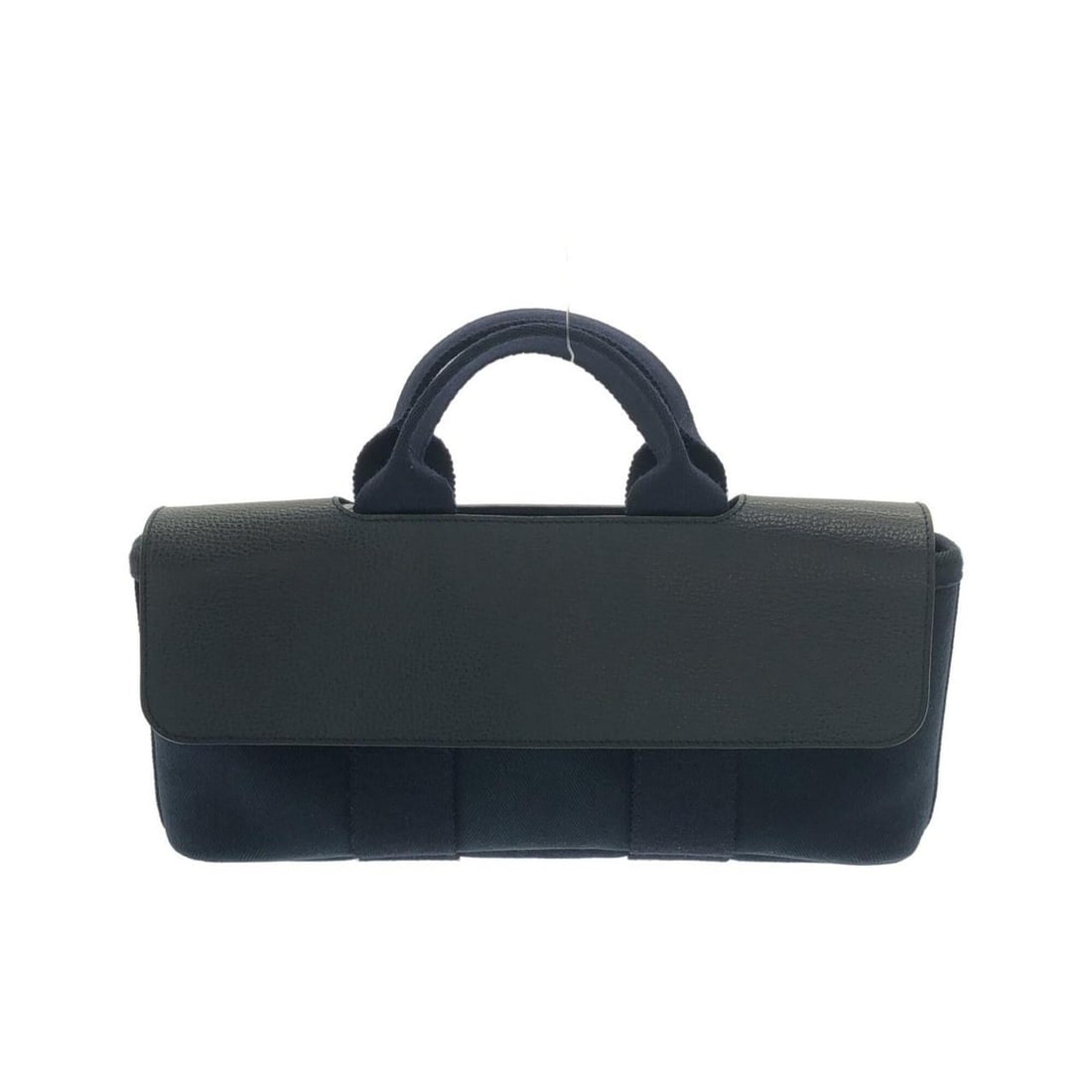 Hermes Valparaiso Long PM 049011CK Handbag: --- Catalog ---Category: SizeSize (HxWxD): 15cm x 31cm x 6cm / 5.9'' x 12.2'' x 2.36''Category: DesignType: Handbag, PouchColor: Blue indigoGender: Women,MenMaterial: Toile chevron Category: GeneralMP
