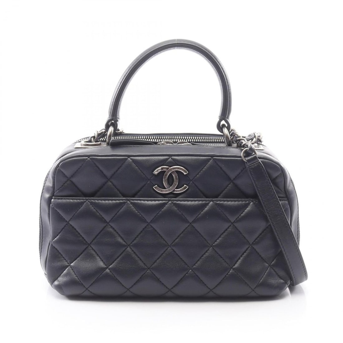 Chanel Matelassé Bowling Bag, 2-Way Shoulder Bag/Handbag, Leather, Women's, Navy: --- Catalog ---Category: SizeSize (HxWxD): 14cm x 24cm x 10cm / 5.51'' x 9.44'' x 3.93''Category: DesignType: Handbag, Shoulder bagColor: NavyGender: WomenMaterial: Leather Category: GeneralBrand: Cha