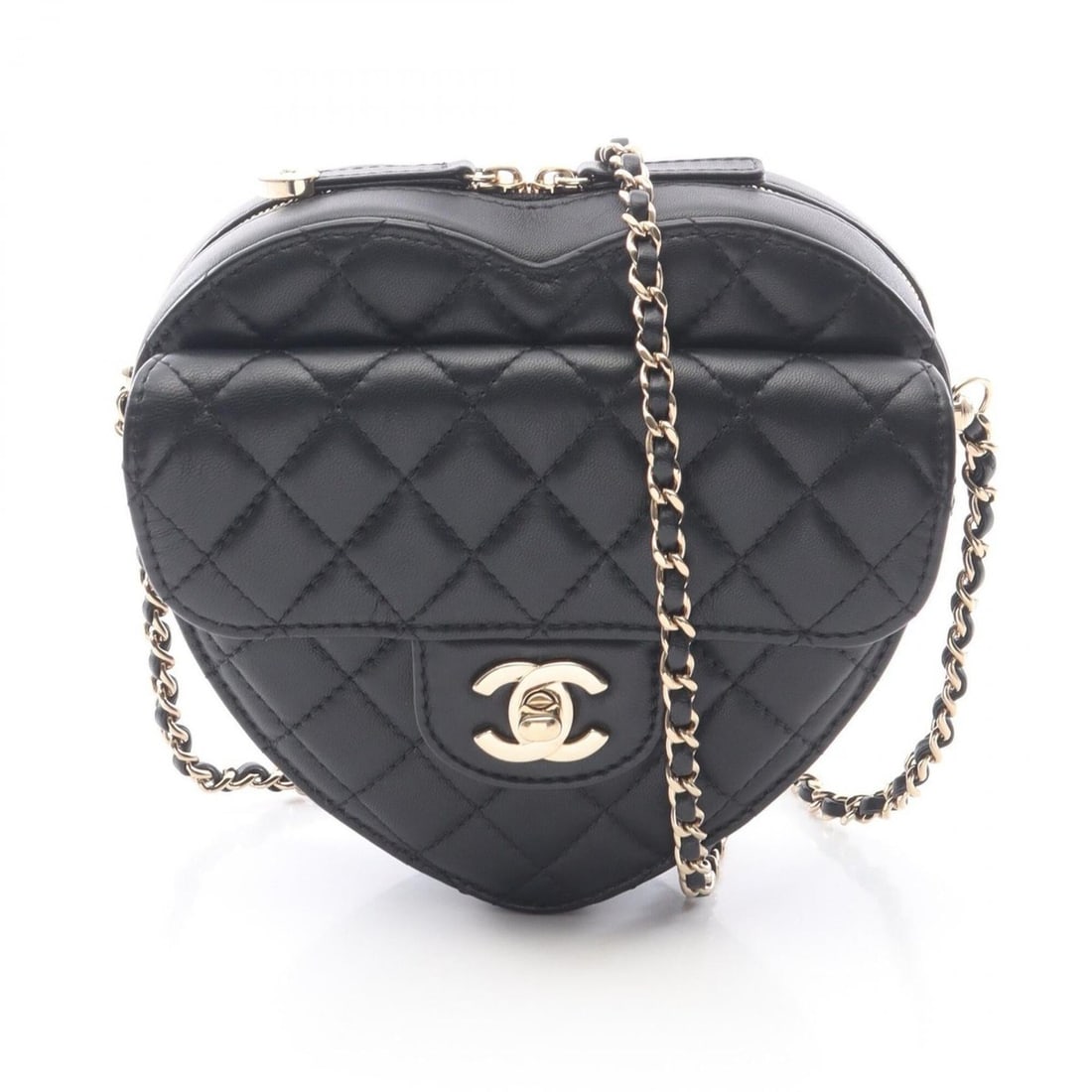 Chanel Matelassé Heart Shoulder Bag/Handbag, Lambskin Leather, Women's, Black (AS3191): --- Catalog ---Category: SizeSize (HxWxD): 15.5cm x 18cm x 5cm / 6.1'' x 7.08'' x 1.96''Category: DesignType: Handbag, Shoulder bagColor: BlackGender: WomenMaterial: Leather Leather/Fur Type: Lambskin