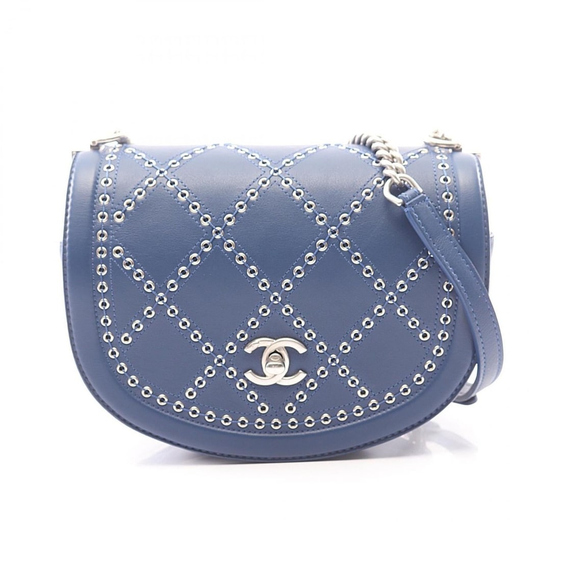 Chanel Matelassé Coco Eyelet Round Mini Shoulder Bag Handbag Leather Women's Blue: --- Catalog ---Category: SizeSize (HxWxD): 14cm x 19.5cm / 5.51'' x 7.67''Category: DesignType: Handbag, Shoulder bagColor: BlueGender: WomenMaterial: Leather Category: GeneralBrand: Chanel--- Item Li