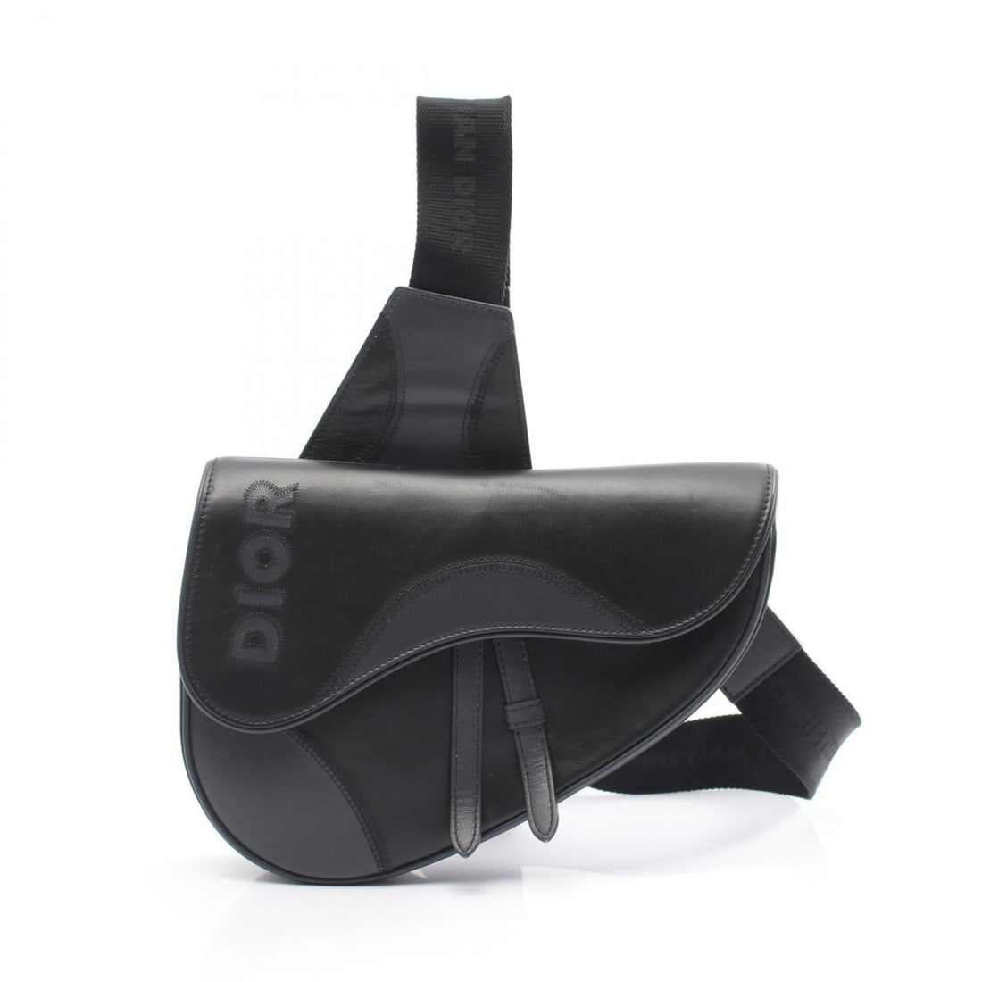Christian Dior Dior Saddle Bag Waist Body Handbag Leather Men's Black/Navy: --- Catalog ---Category: SizeSize (HxWxD): 17cm x 26.5cm x 4.5cm / 6.69'' x 10.43'' x 1.77''Category: DesignType: Fanny pack, Handbag, Saddle bagColor: Black, NavyGender: MenMaterial: Leather Category