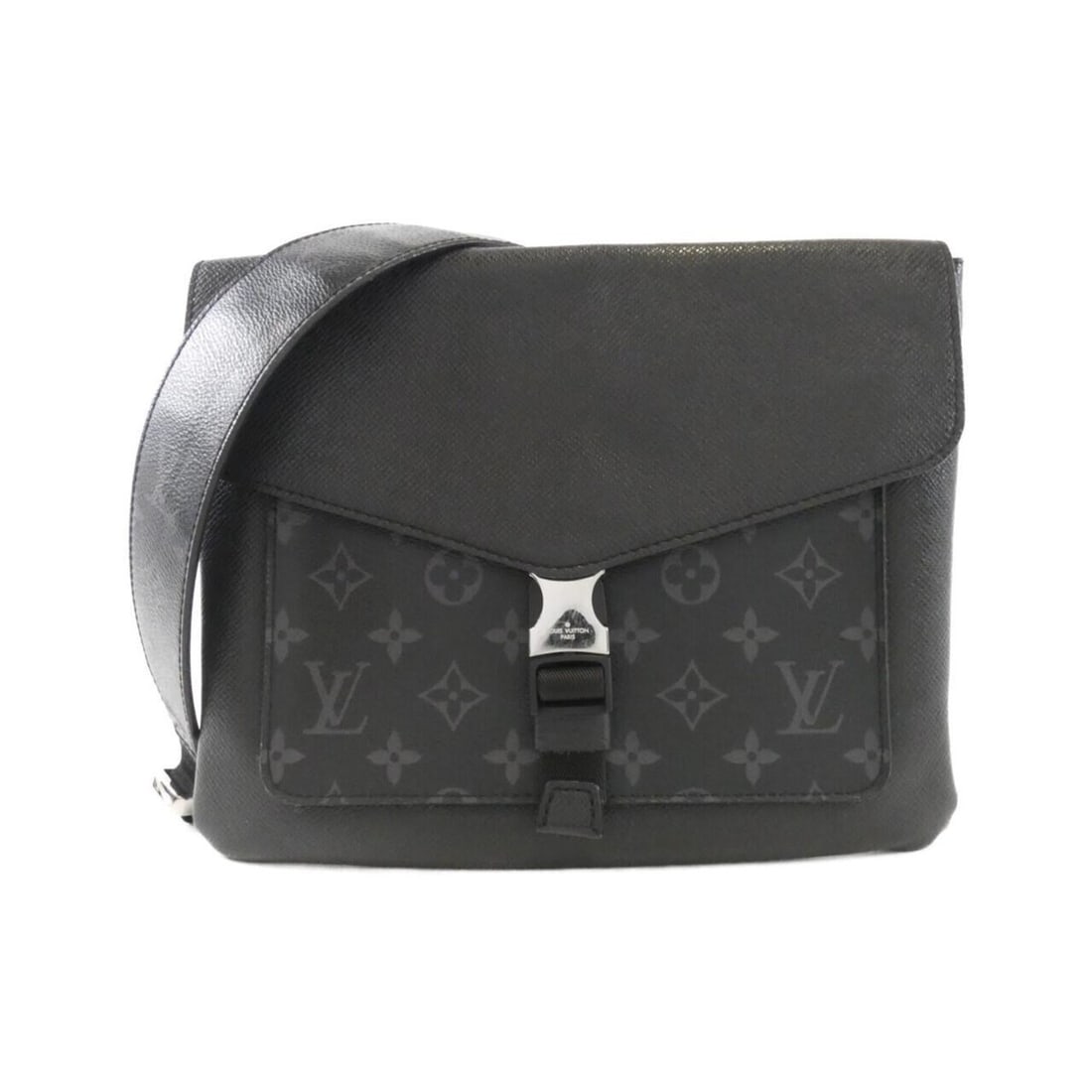 Louis Vuitton Taiga Lama Flap Messenger M30413 Shoulder Bag (1 of 9)