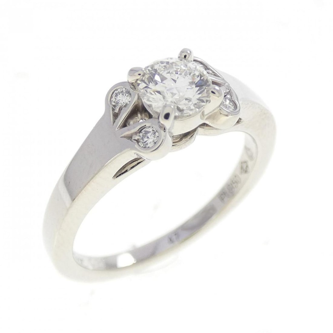 Cartier Ballerina Ring 0.32CT: --- Catalog ---Category: SizeJP Size: 7US Size: 4Category: DesignColor: SilverGender: WomenMaterial: Platinum 950Category: GeneralBrand: Cartier--- Item List ---Section: ConditionRanking: Rank A Used
