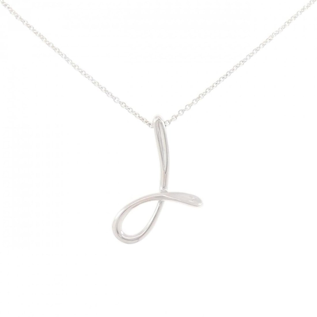 Tiffany Alphabet Necklace: --- Catalog ---Category: SizePendant Size: 31.7mm x 23.2mm / 1.24'' x 0.91''Neck Circumference: 46 cm / 18.11''Category: DesignColor: SilverGender: WomenMaterial: Silver 925Pendant Type: