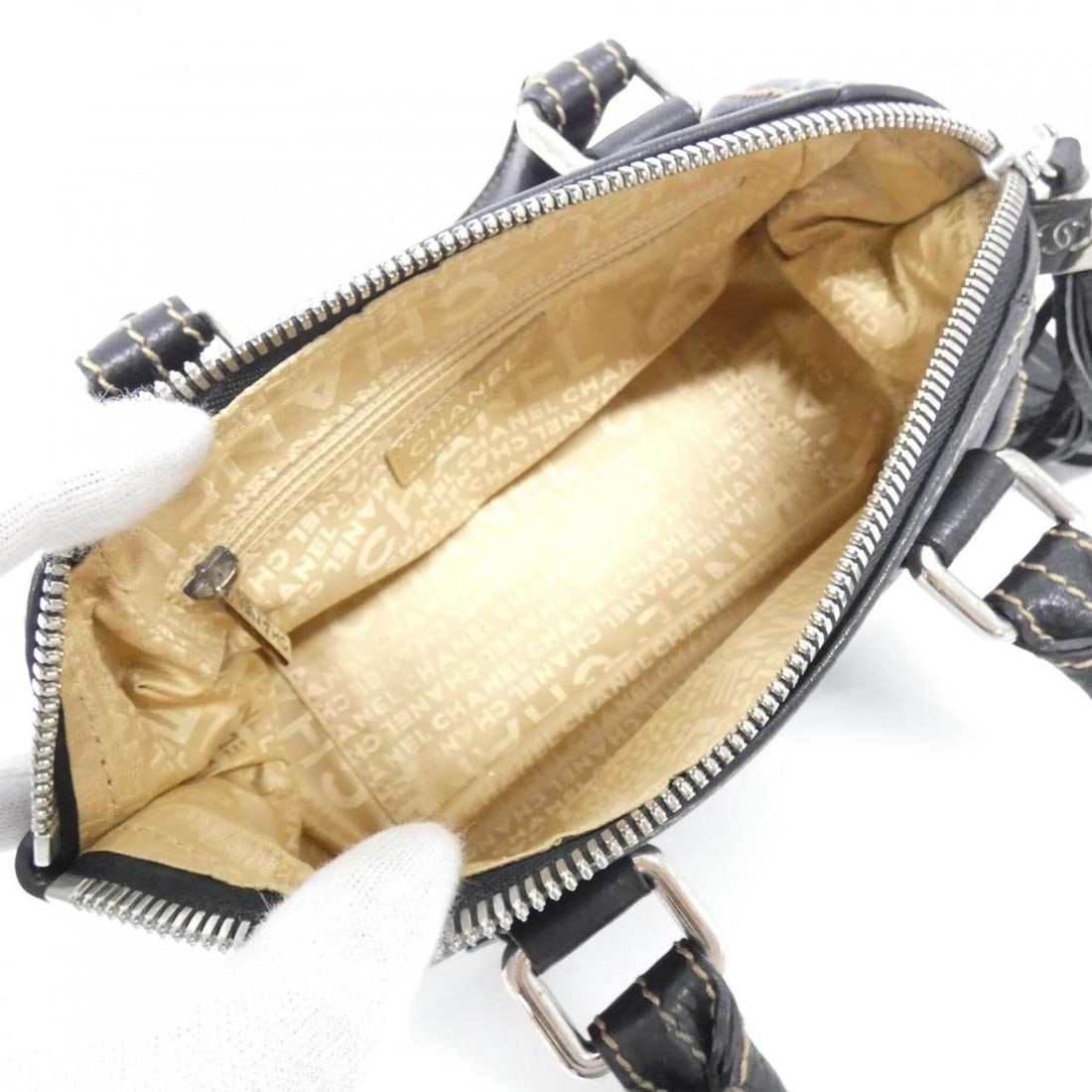 Chanel 23050 handbag - 8