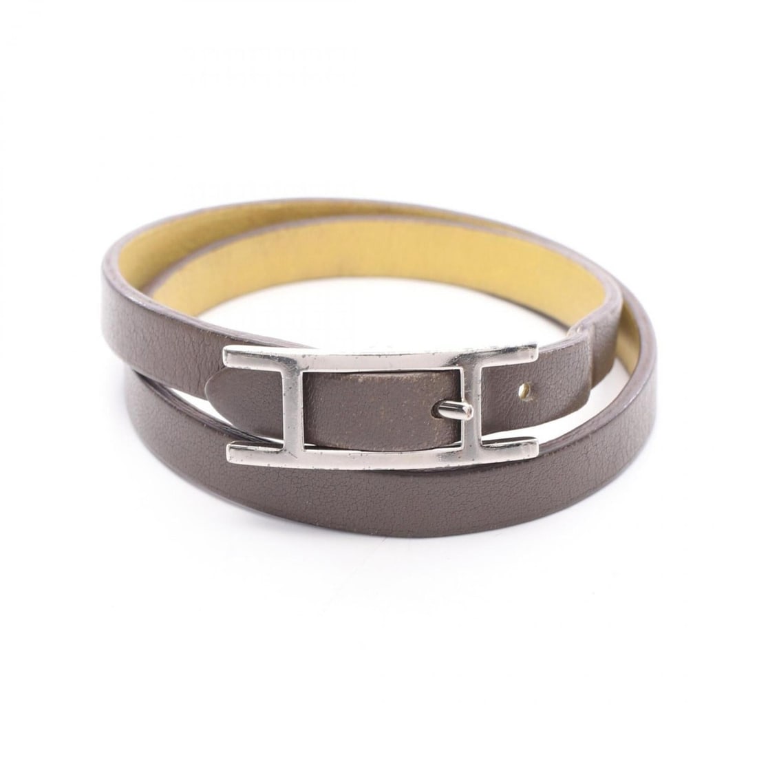 Hermes HERMES Be Api Double Tour Reversible Bracelet Accessory Leather Stainless Steel Women's Gray: --- Catalog ---Category: SizeLength: 16.5cm - 17.5cm / 6.49'' - 6.88''Category: DesignType: Charm braceletColor: Gray, Silver, YellowGender: WomenMaterial: Leather, Stainless steelCategory: GeneralBra